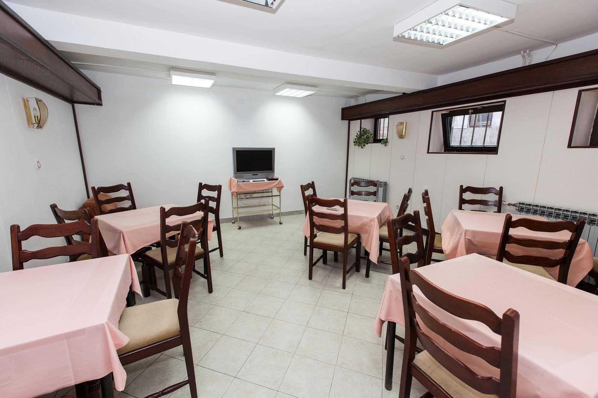 קריקווניצה Hotel Zagreb מראה חיצוני תמונה
