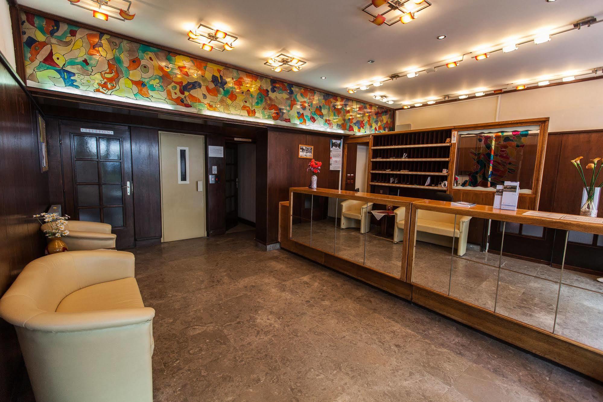 קריקווניצה Hotel Zagreb מראה חיצוני תמונה