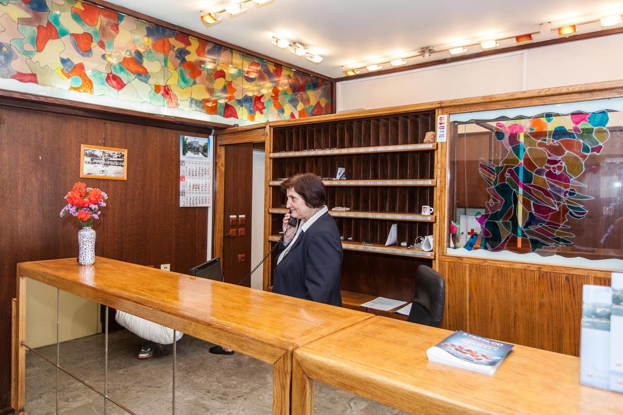 קריקווניצה Hotel Zagreb מראה חיצוני תמונה